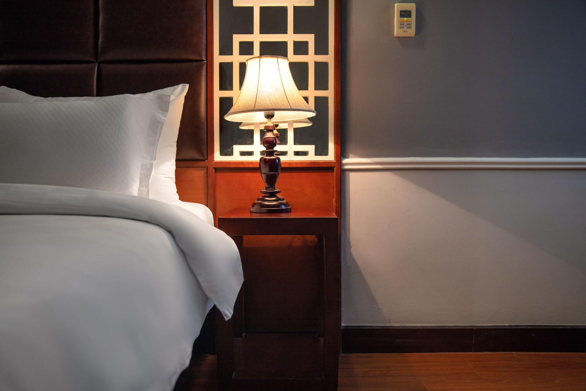 Classy Holiday Hotel & Spa Hanoi Exterior foto